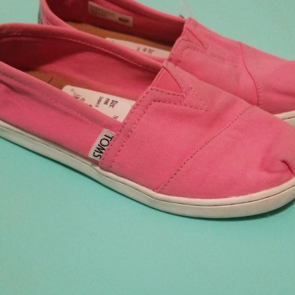 Tom's shoes